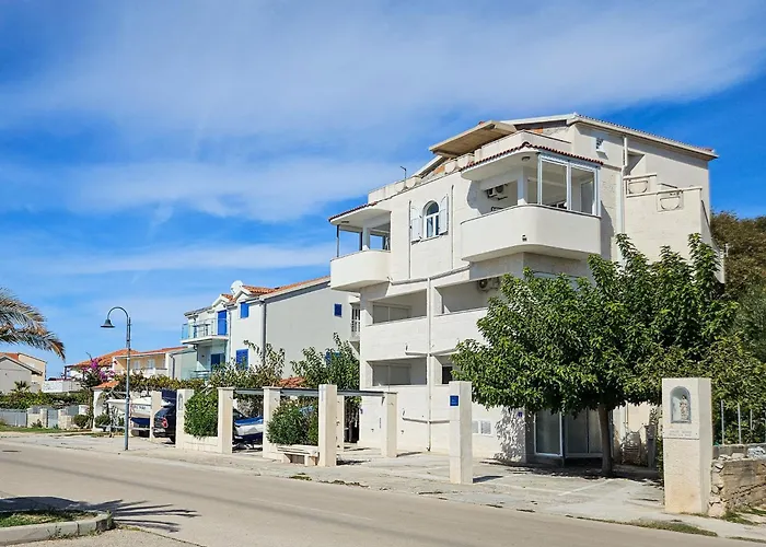 Apartamento Miline-2 By Interhome